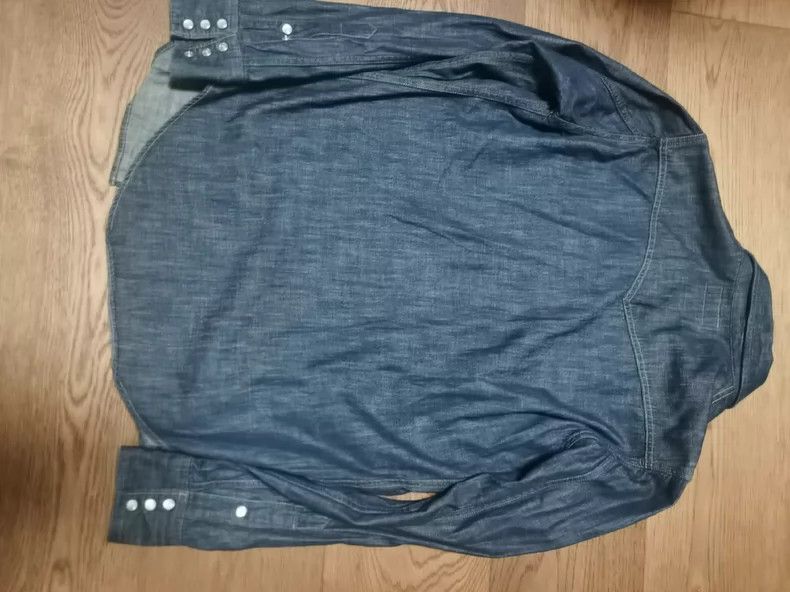 Saint Laurent Paris Saint Laurent Paris Denim Button-Up Shirt Size US S / EU 44-46 / 1 - 2 Thumbnail