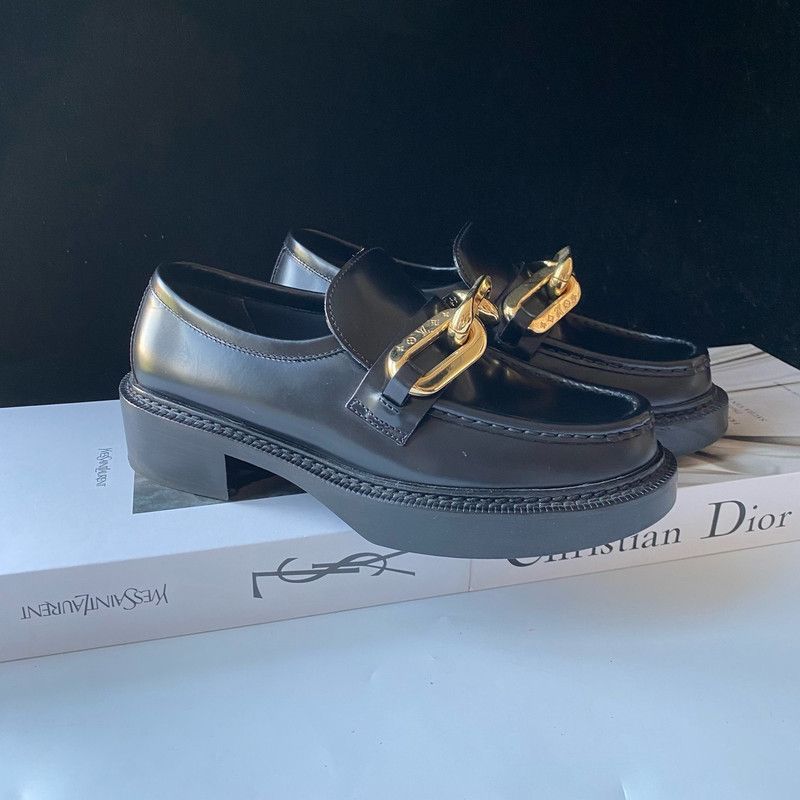 Louis Vuitton Louis Vuitton Academy Black Casual Shoes for Women 0079 Size US 8 / IT 38 - 2 Thumbnail