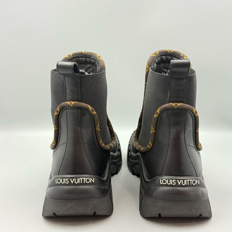 Louis Vuitton Louis Vuitton Black Leather Chelsea Boots for Women 0079 Size US 8 / IT 38 - 4 Thumbnail