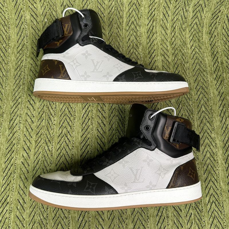 Louis Vuitton Louis Vuitton Rivoli High-Top Fashion Sneakers 0079 Size US 10 / EU 43 - 6 Thumbnail