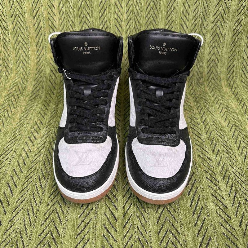 Louis Vuitton Louis Vuitton Rivoli High-Top Fashion Sneakers 0079 Size US 10 / EU 43 - 2 Thumbnail