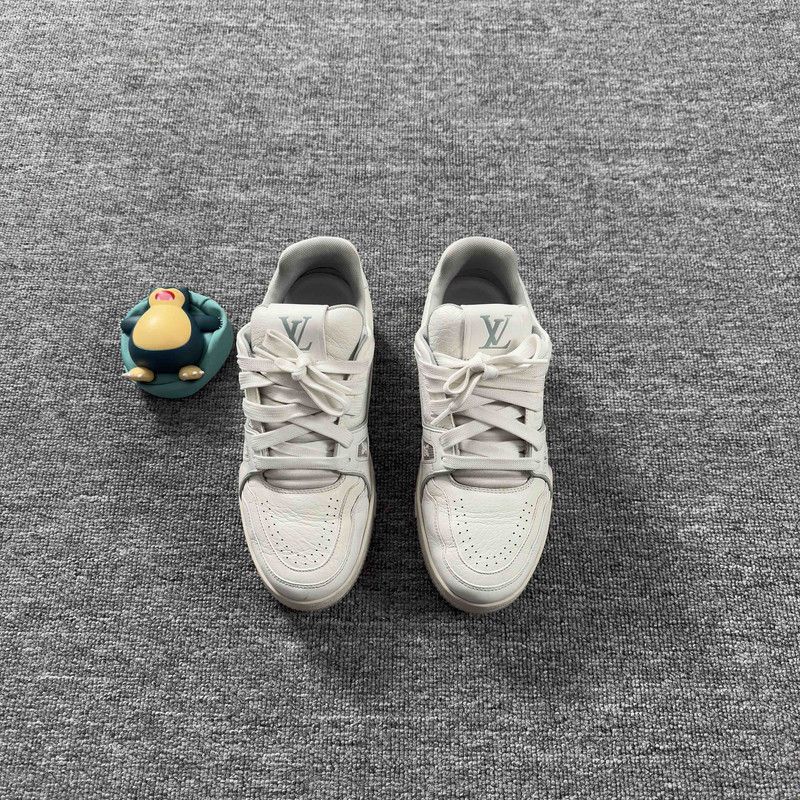 Louis Vuitton Louis Vuitton White Cement Low-Top Trainers 0079 Size US 8 / IT 38 - 2 Thumbnail