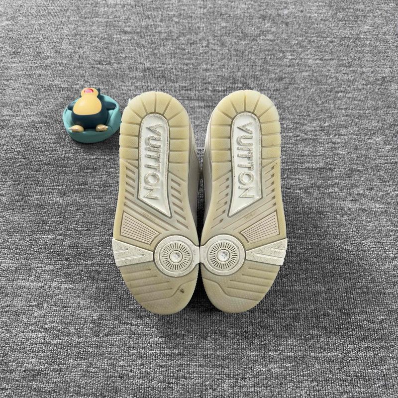 Louis Vuitton Louis Vuitton White Cement Low-Top Trainers 0079 Size US 8 / IT 38 - 4 Thumbnail