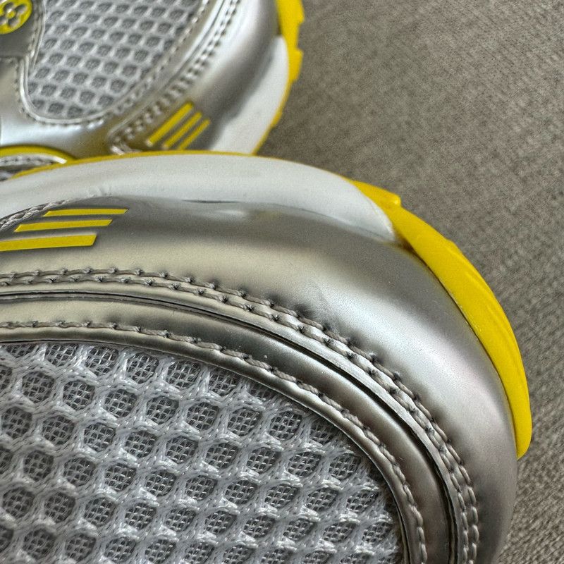 Louis Vuitton Louis Vuitton Silver Yellow Casual Lifestyle Sneakers 0079 Size US 6 / IT 36 - 9 Thumbnail