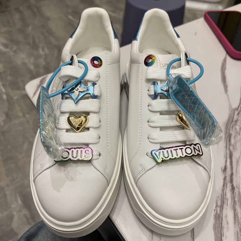 Louis Vuitton Louis Vuitton Time Out Leather Sneakers for Women 0079 Size US 6 / IT 36 - 2 Thumbnail