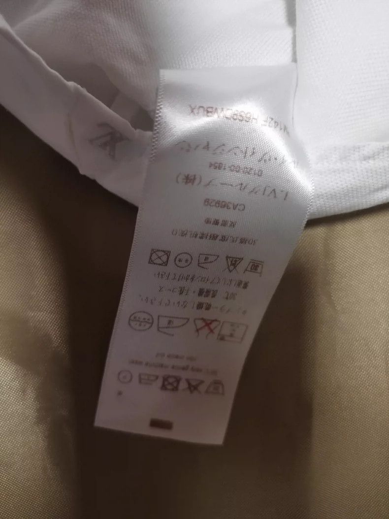Louis Vuitton Louis Vuitton White Button-Up Shirt Size US M / EU 48-50 / 2 - 7 Thumbnail