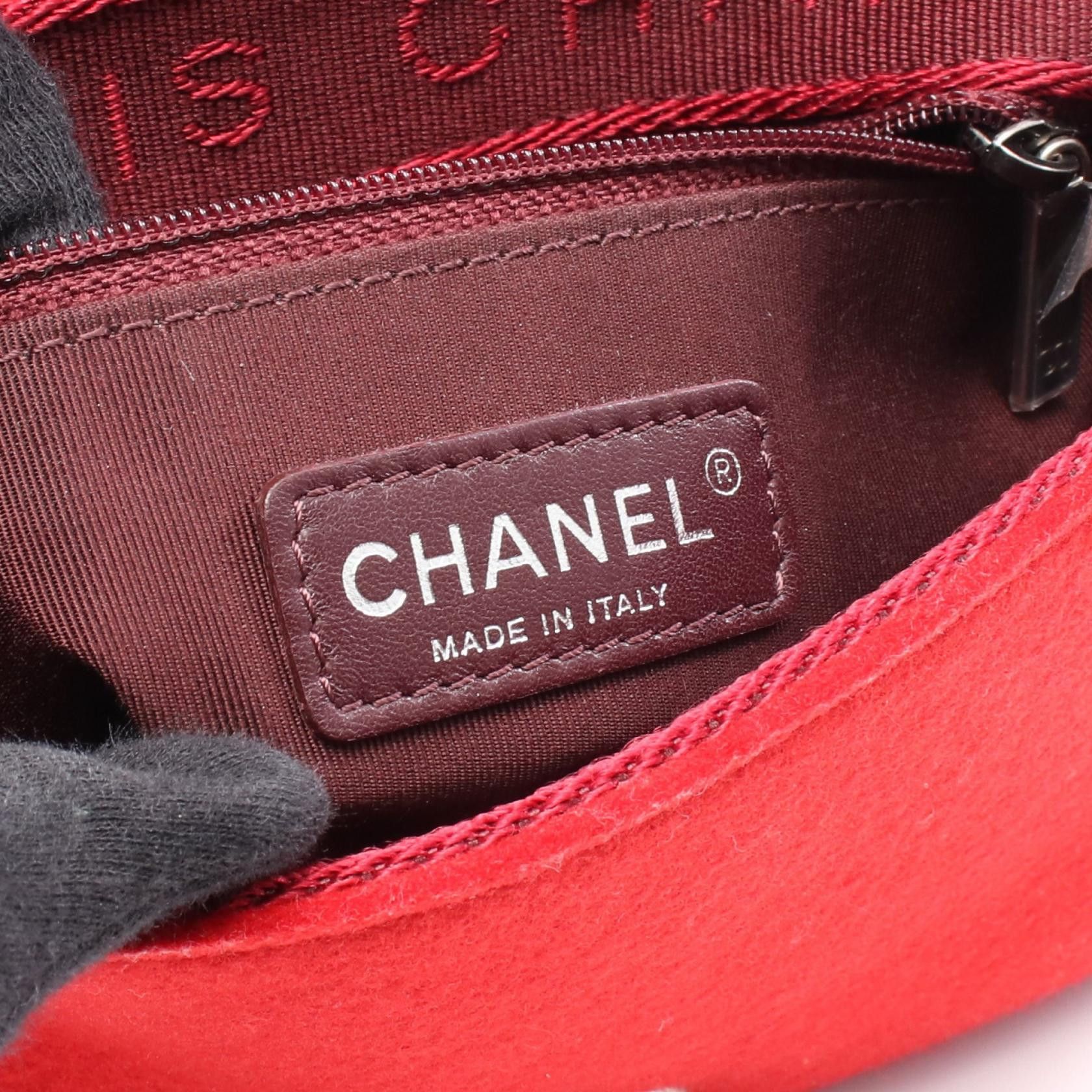 Chanel Chanel Chanel Matelasse Leather Felt Shoulder Bag Leather Shoulder Bag Size ONE SIZE - 4 Thumbnail