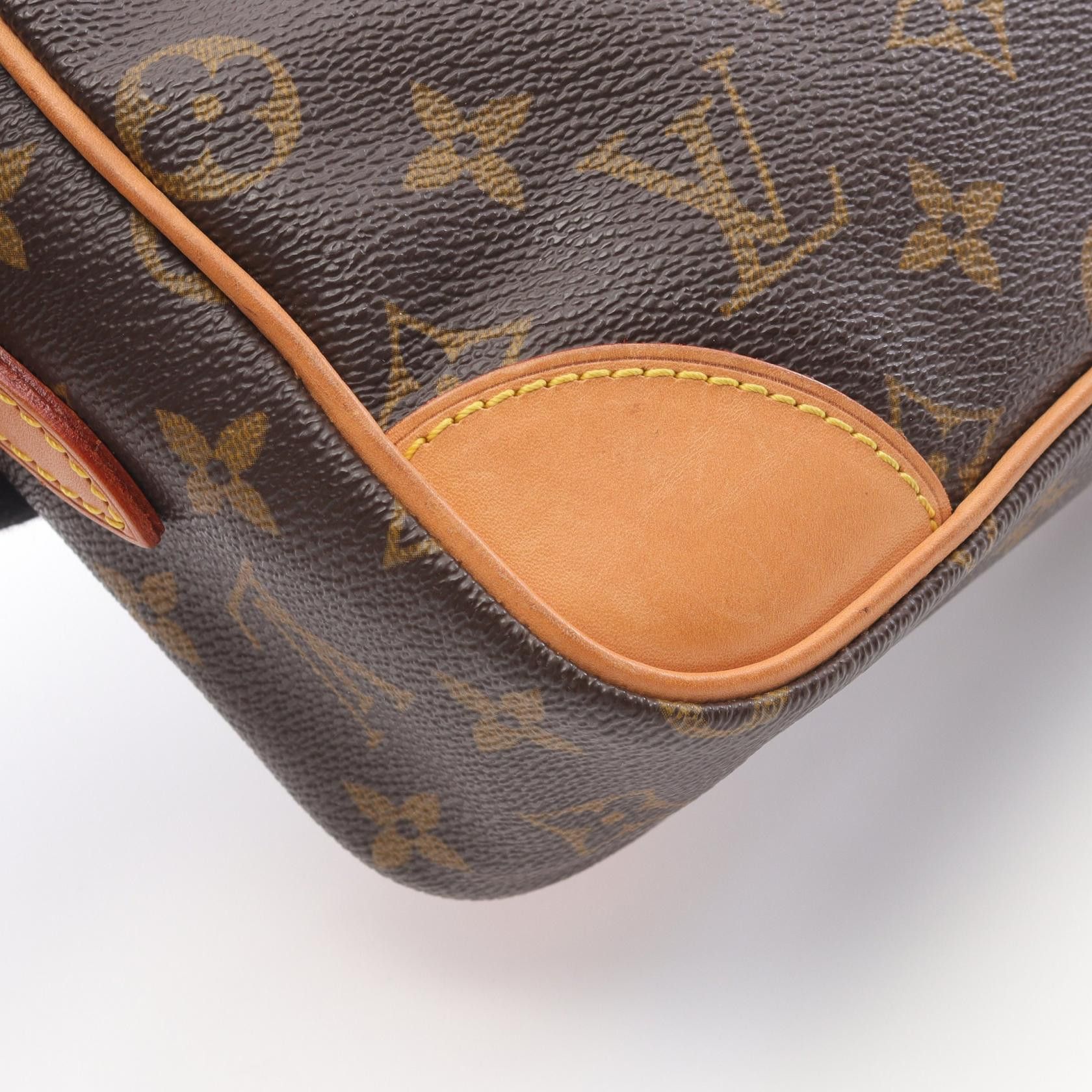 Louis Vuitton Louis Vuitton Louis Vuitton Trocadero 27 Monogram Shoulder Bag Canvas Shoulder Bag M51274 Size ONE SIZE - 6 Thumbnail