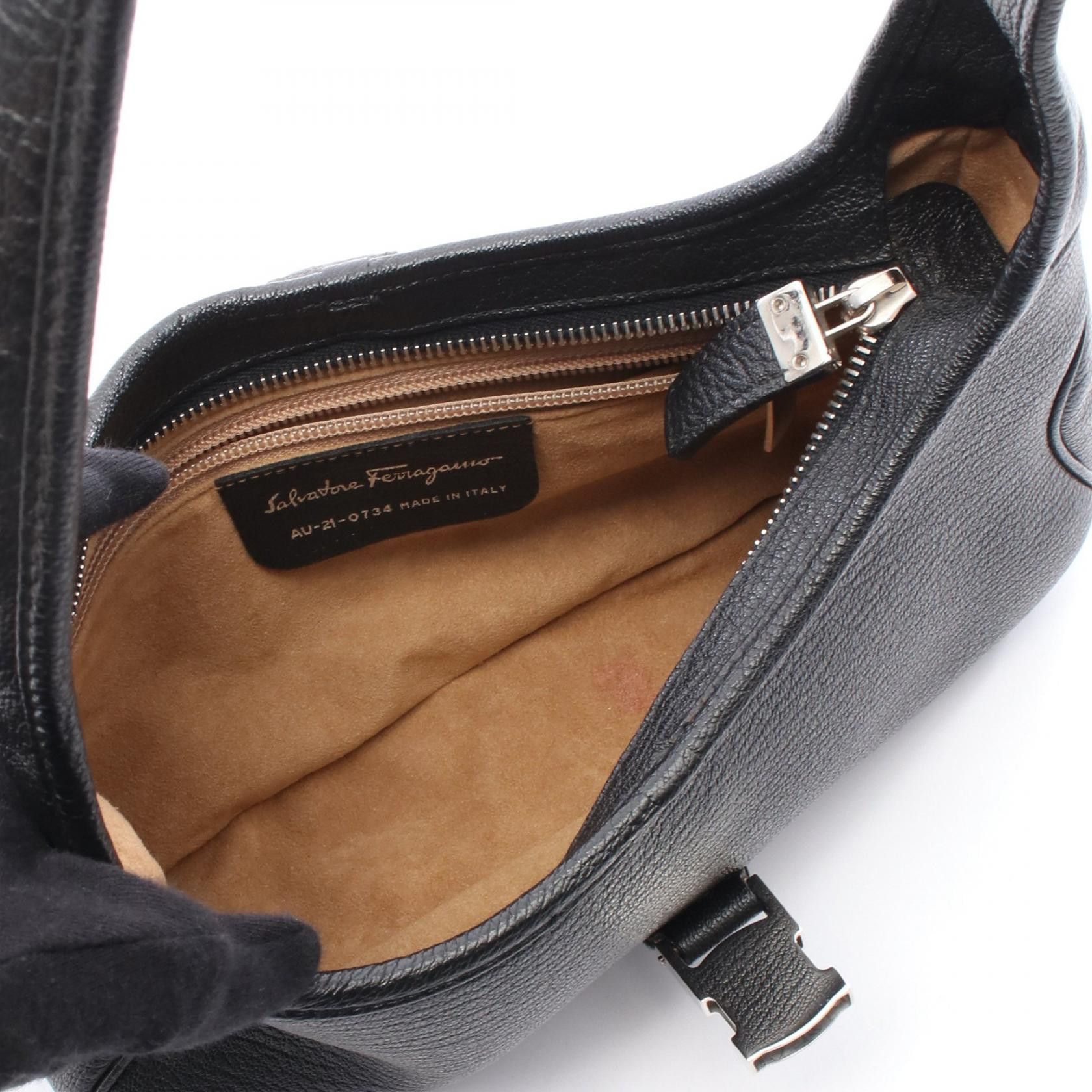 Salvatore Ferragamo Salvatore Ferragamo Salvatore Ferragamo 21 0734 Leather Shoulder Bag Leather Shoulder Bag 21 0734 Size ONE SIZE - 3 Thumbnail