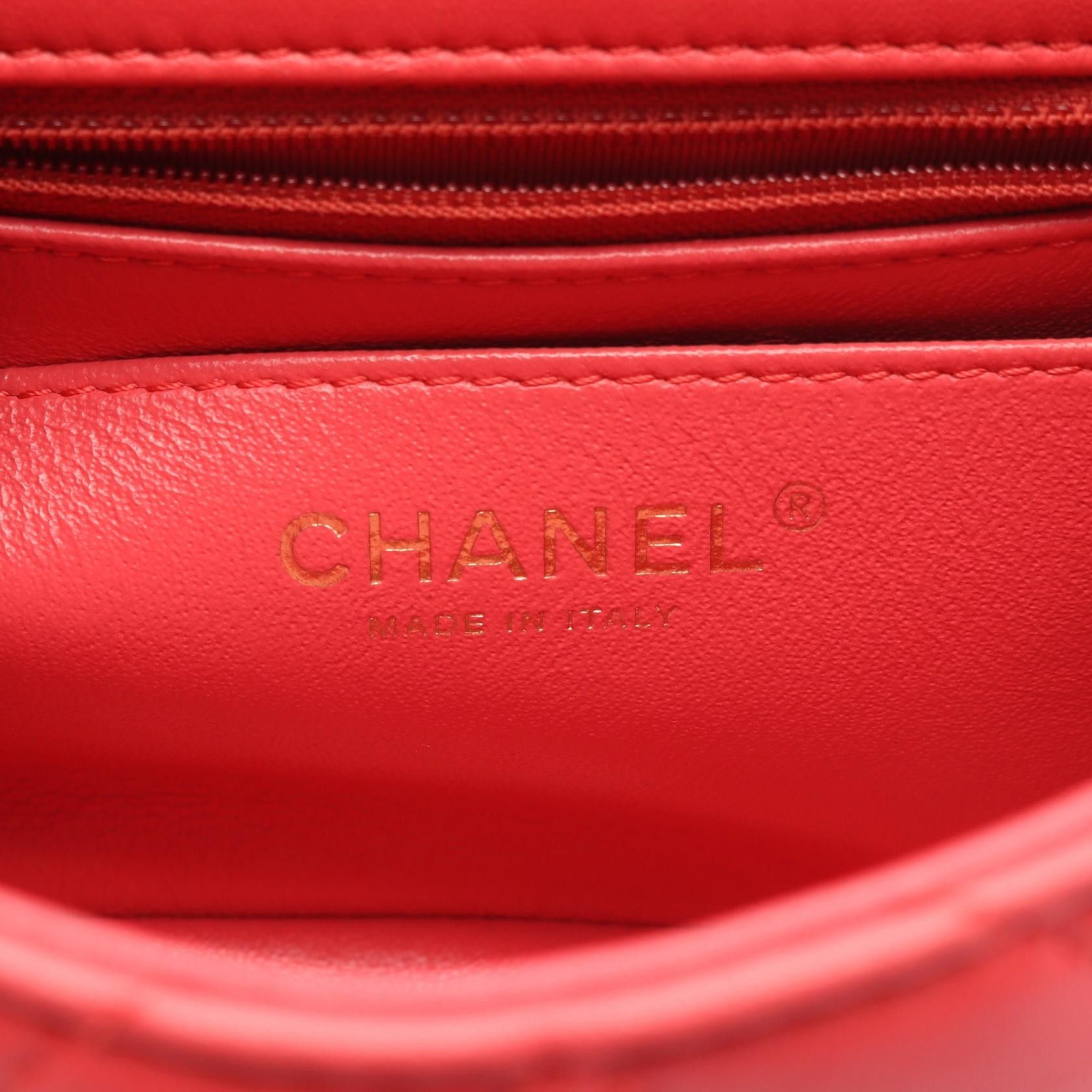Chanel Chanel Chanel Chevron V Stitch Lambskin Shoulder Bag Leather Shoulder Bag Size ONE SIZE - 4 Thumbnail