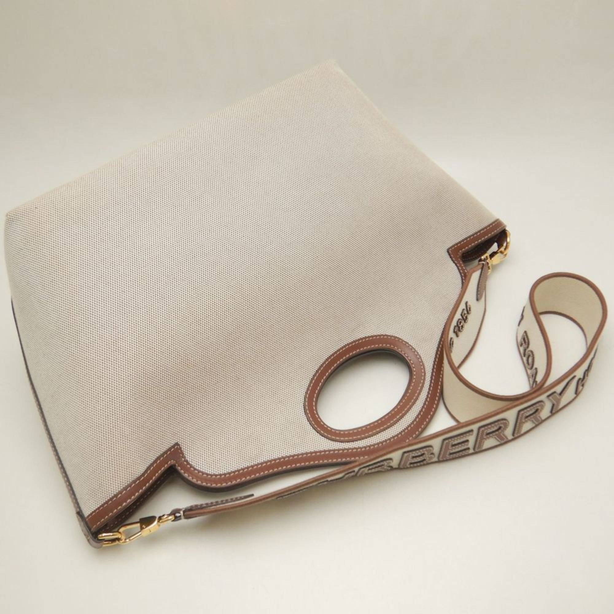 Burberry BURBERRY Small Soft Pocket Tote Bag 8041803 Canvas and Leather Natural Tan 252966 Size ONE SIZE - 3 Thumbnail