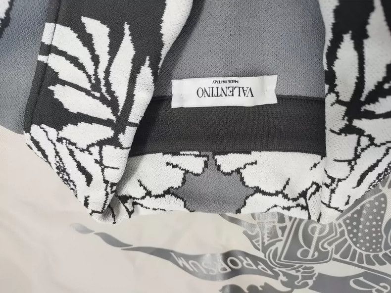 Valentino Valentino Runway Floral Short Sleeve T-Shirt Size US M / EU 48-50 / 2 - 3 Thumbnail