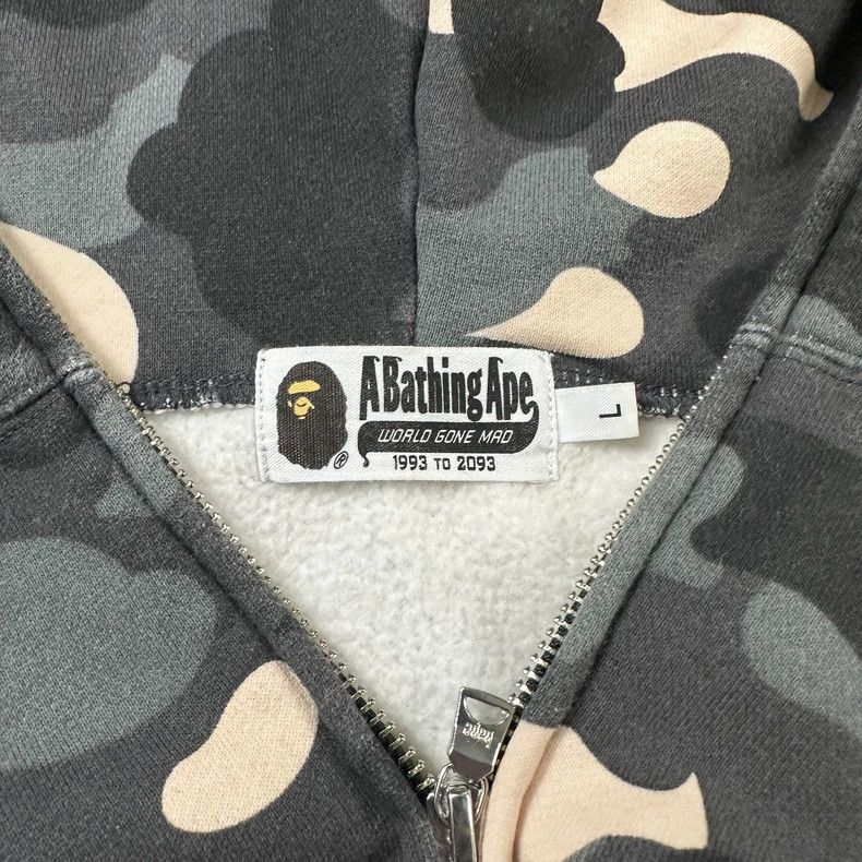 Bape BAPE Camo Shark Zip Hoodie Jacket Size US L / EU 52-54 / 3 - 5 Thumbnail