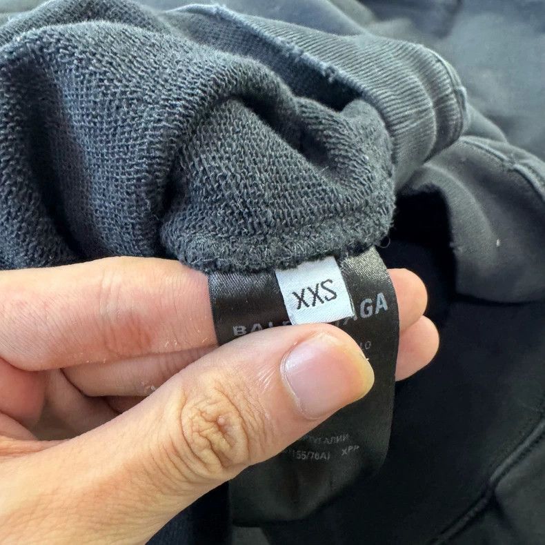 Balenciaga Balenciaga Distressed Black Hoodie Size US XXS / EU 40 - 7 Thumbnail