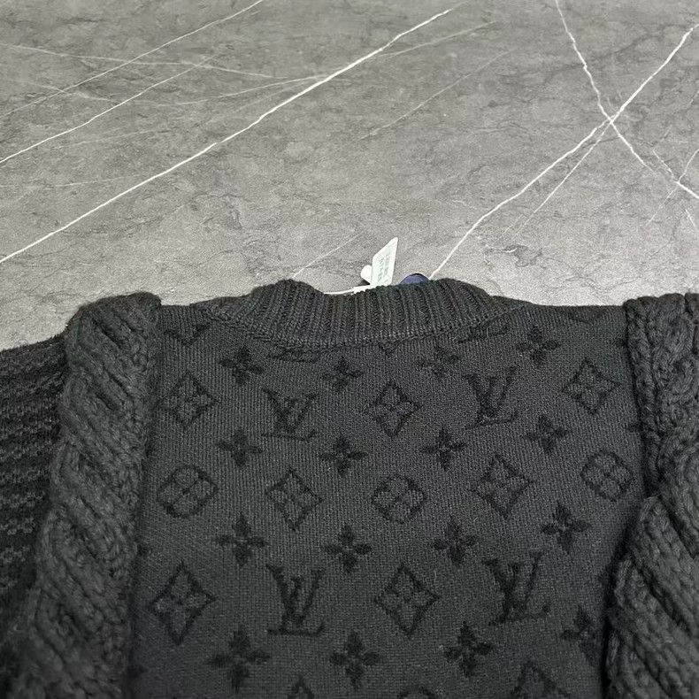 Louis Vuitton Louis Vuitton Asymmetric Monogram Knit Cardigan Size US M / EU 48-50 / 2 - 4 Thumbnail