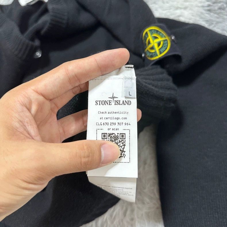Stone Island Stone Island Black Wool V-Neck Cardigan Size US XL / EU 56 / 4 - 5 Thumbnail