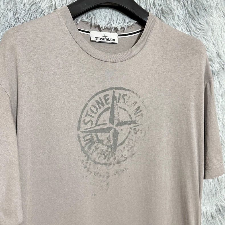 Stone Island Stone Island 3M Reflective Short Sleeve T-Shirt Size US M / EU 48-50 / 2 - 3 Thumbnail