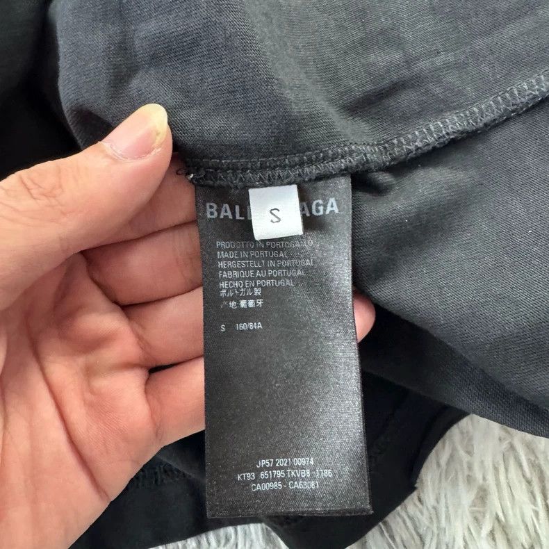 Balenciaga Balenciaga Distressed Black Short Sleeve Tee Size US S / EU 44-46 / 1 - 4 Thumbnail