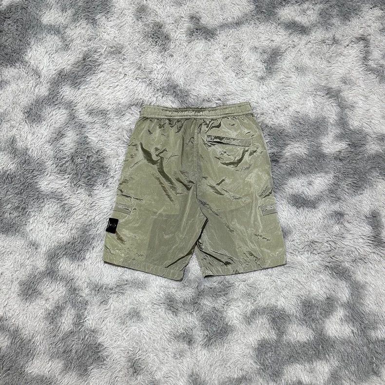 Stone Island Stone Island 22SS Metal Nylon Shorts Size US 30 / EU 46 - 2 Thumbnail