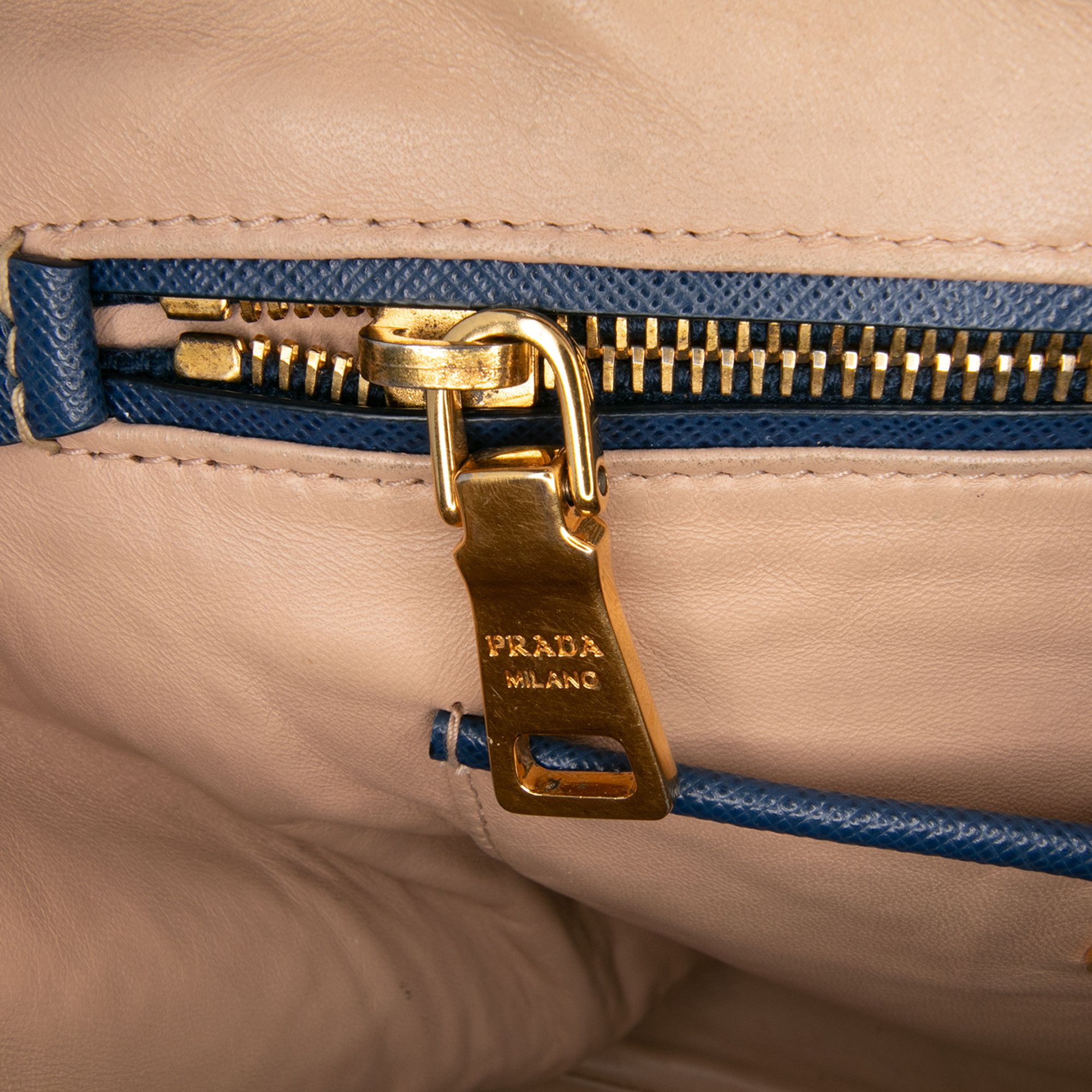 Prada Prada Bicolor Saffiano Lux Promenade Dome Handbag Size ONE SIZE - 5 Thumbnail