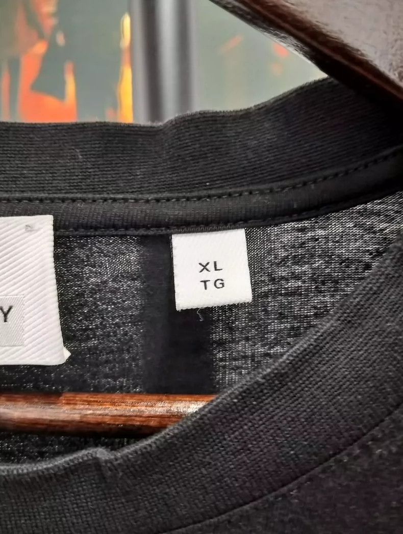 Burberry Burberry London England Black T-Shirt Size US XL / EU 56 / 4 - 5 Thumbnail
