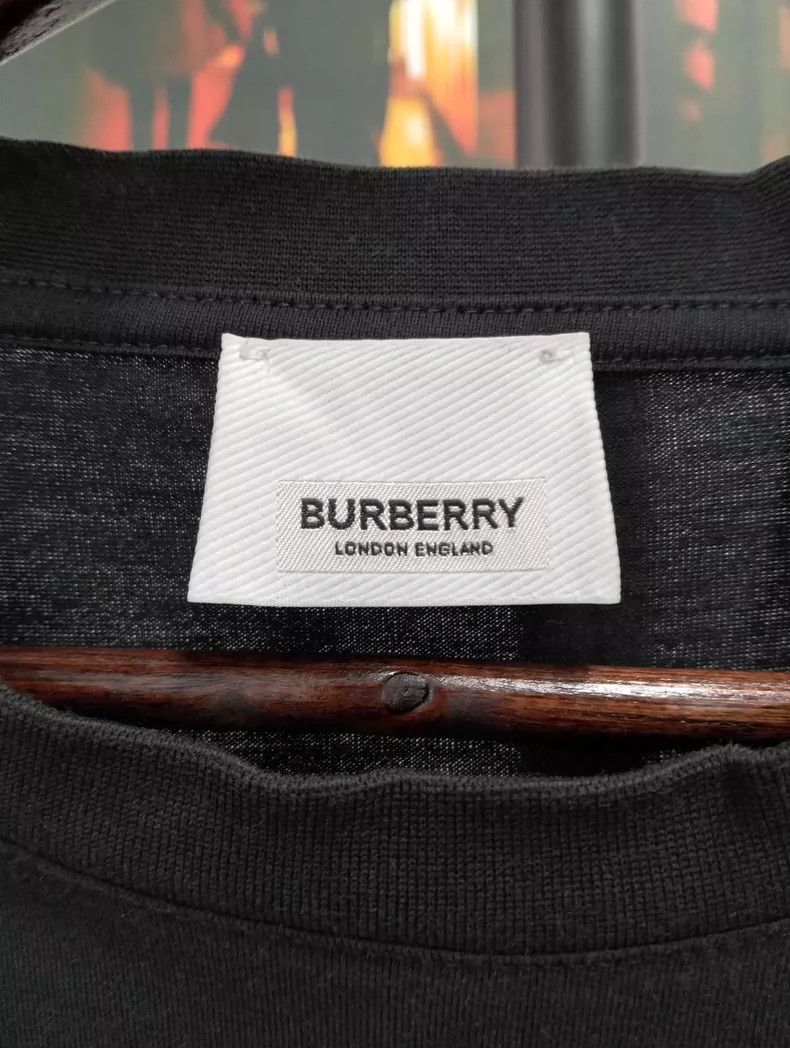 Burberry Burberry London England Black T-Shirt Size US XL / EU 56 / 4 - 3 Thumbnail