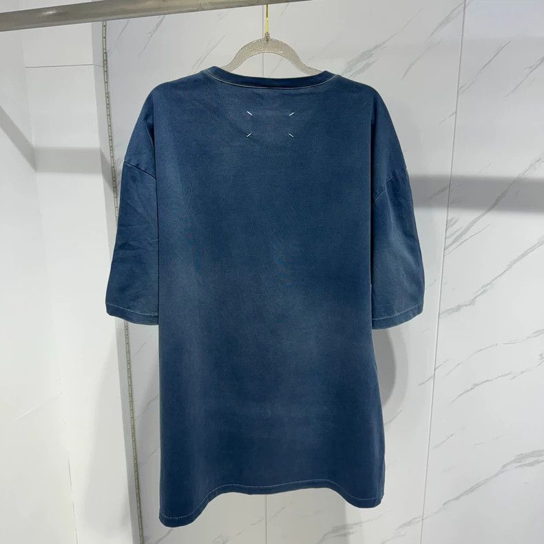Maison Margiela Maison Margiela Blue Logo Short Sleeve Tee Size US S / EU 44-46 / 1 - 2 Thumbnail