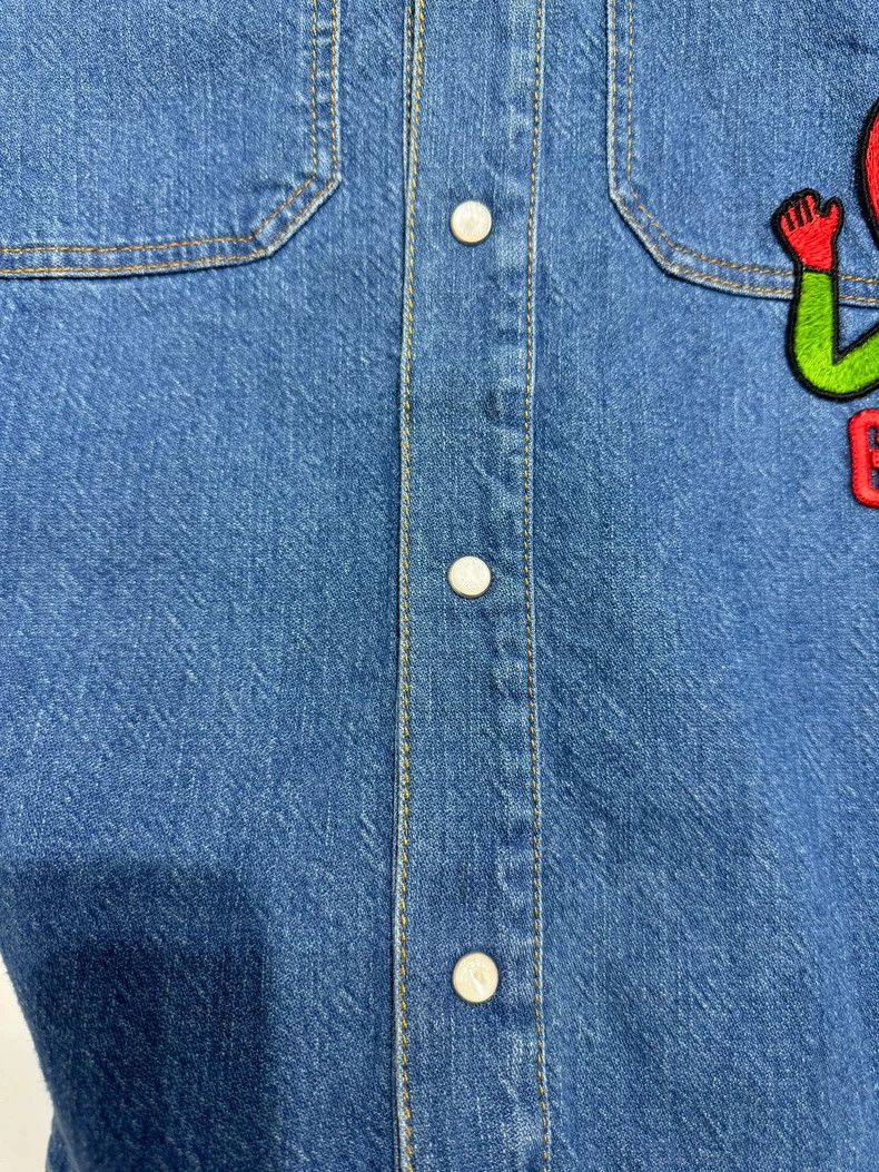 Gucci Gucci Strawberry Embroidery Denim Shirt Jacket Size US XL / EU 56 / 4 - 8 Thumbnail