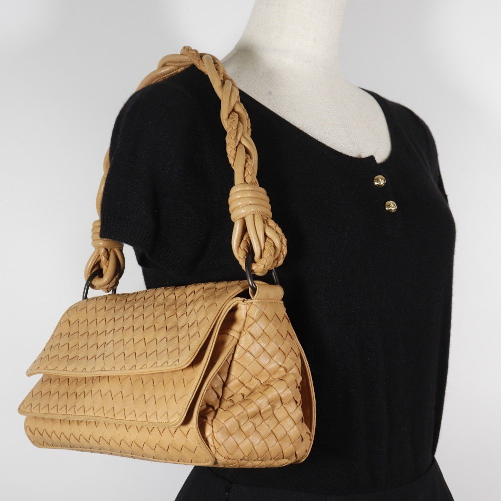Bottega Veneta Bottega Veneta Intrecciato Shoulder Bag 145555 V0016, Beige Calfskin, Women's Size ONE SIZE - 19 Thumbnail