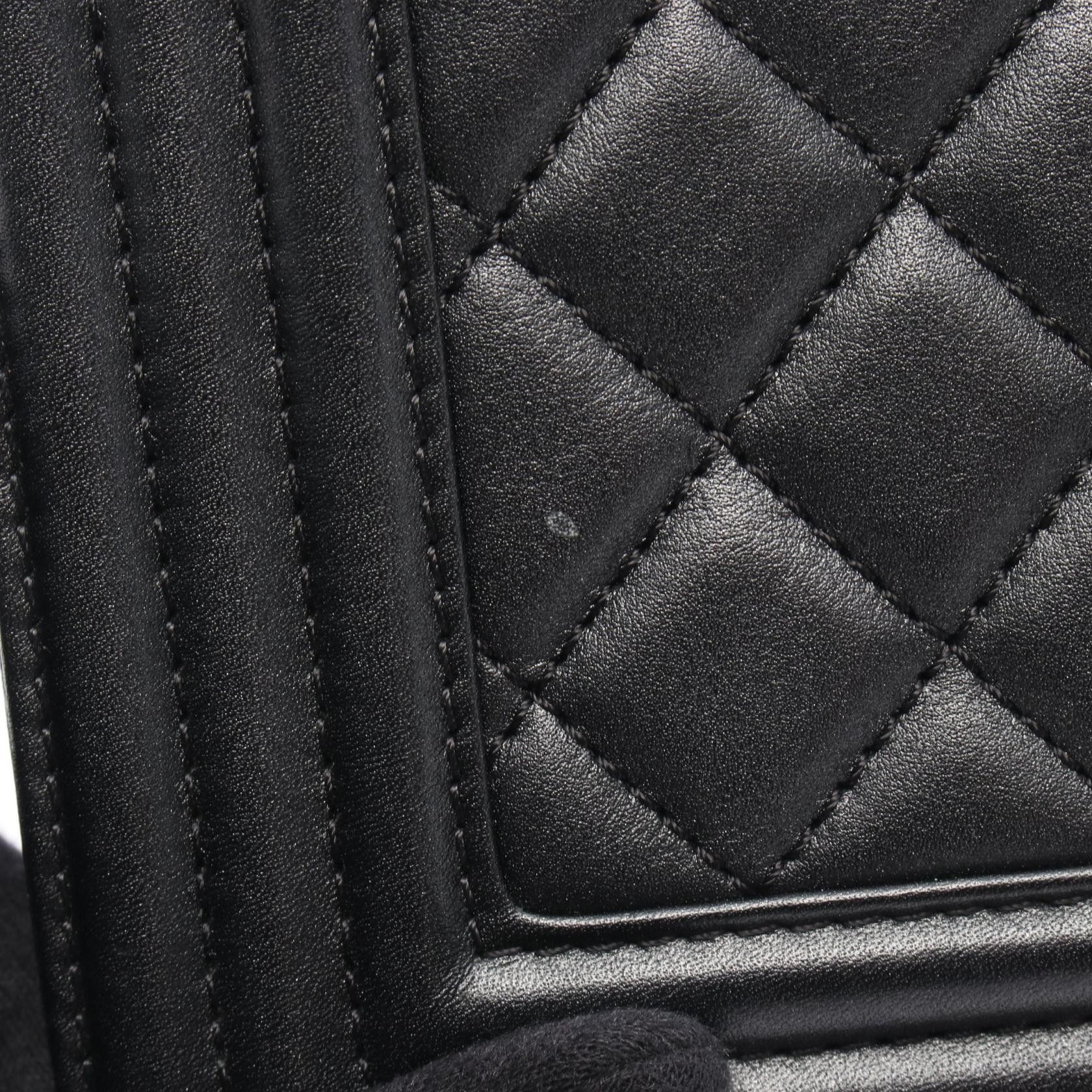 Chanel Chanel Chanel Boy Chanel Lambskin Shoulder Bag Leather Shoulder Bag A67086 Size ONE SIZE - 10 Thumbnail