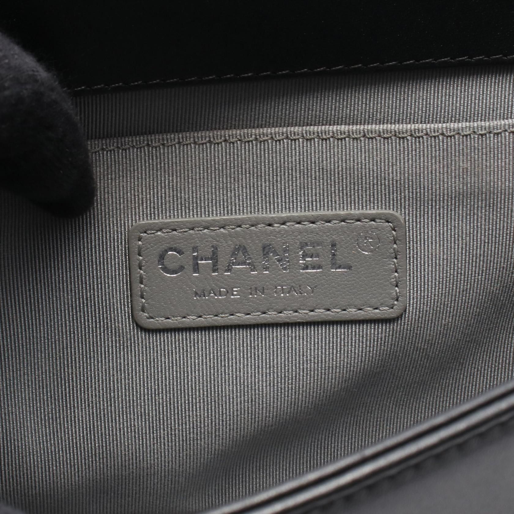 Chanel Chanel Chanel Boy Chanel Lambskin Shoulder Bag Leather Shoulder Bag A67086 Size ONE SIZE - 4 Thumbnail