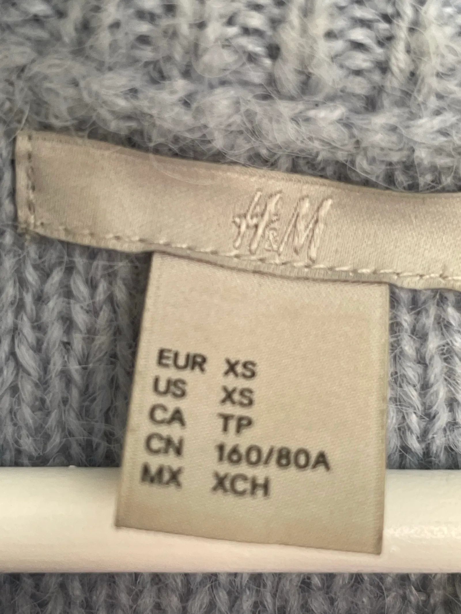 H&M H&M Sweater Size XS / US 0-2 / IT 36-38 - 2 Thumbnail