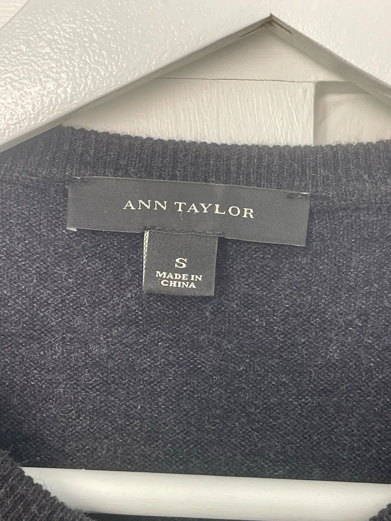 Ann Taylor Ann Taylor Cardigan Size S / US 4 / IT 40 - 2 Thumbnail