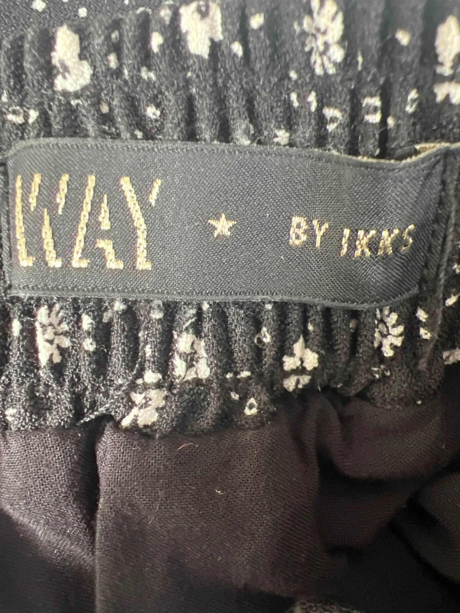 IKKS Ikks Skirt Size 27" / US 4 / IT 40 - 2 Thumbnail