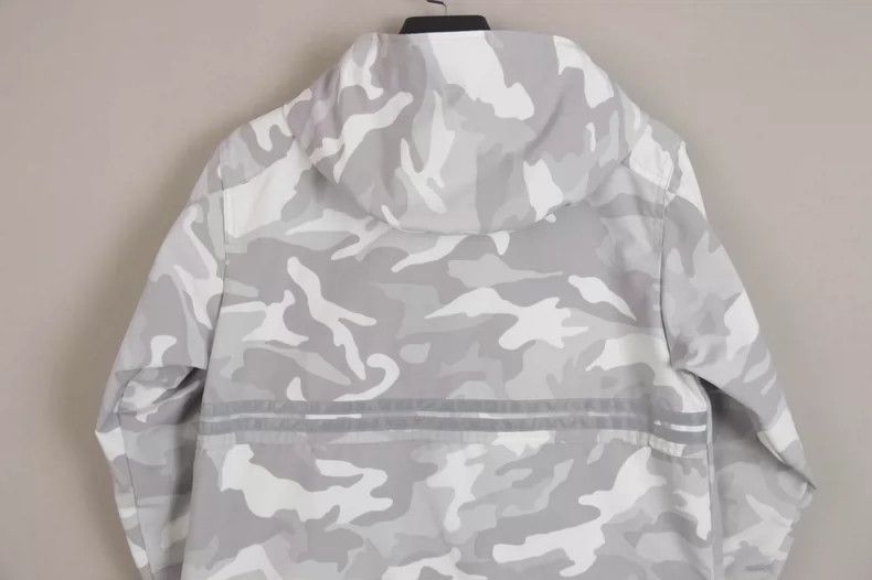 Canada Goose Canada Goose Camo Hooded Jacket Size US M / EU 48-50 / 2 - 4 Thumbnail