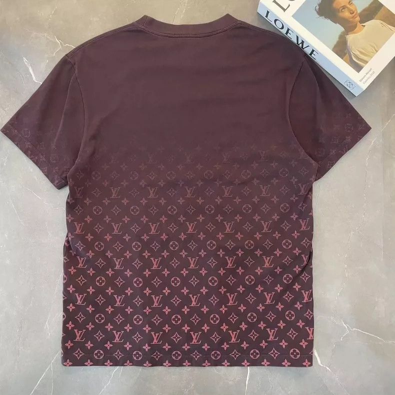 Louis Vuitton Louis Vuitton Gradient Logo Print T-shirt Size US L / EU 52-54 / 3 - 2 Thumbnail