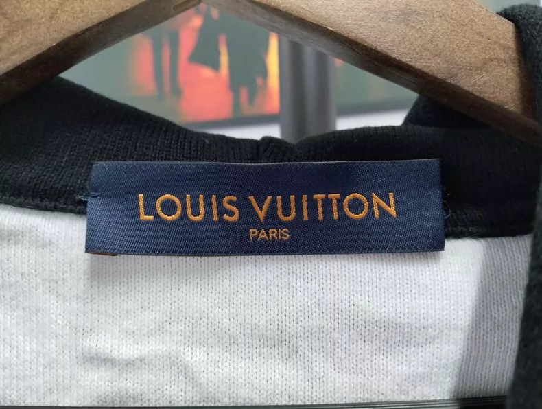 Louis Vuitton Louis Vuitton Monogram Print Hoodie Size US M / EU 48-50 / 2 - 4 Thumbnail