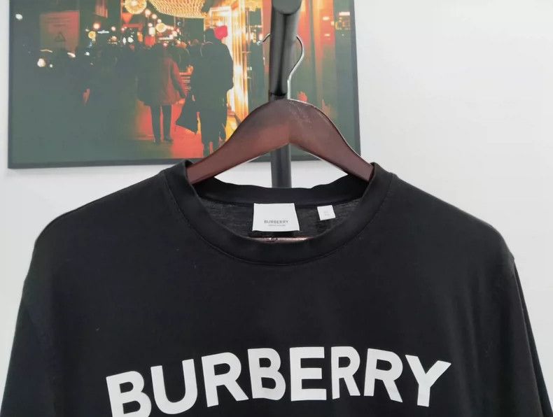 Burberry Burberry London England Black T-Shirt Size US XL / EU 56 / 4 - 4 Thumbnail