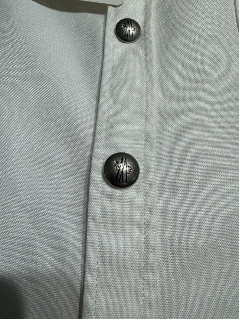 Moncler Moncler Limited Edition White Logo Shirt Size US M / EU 48-50 / 2 - 8 Thumbnail