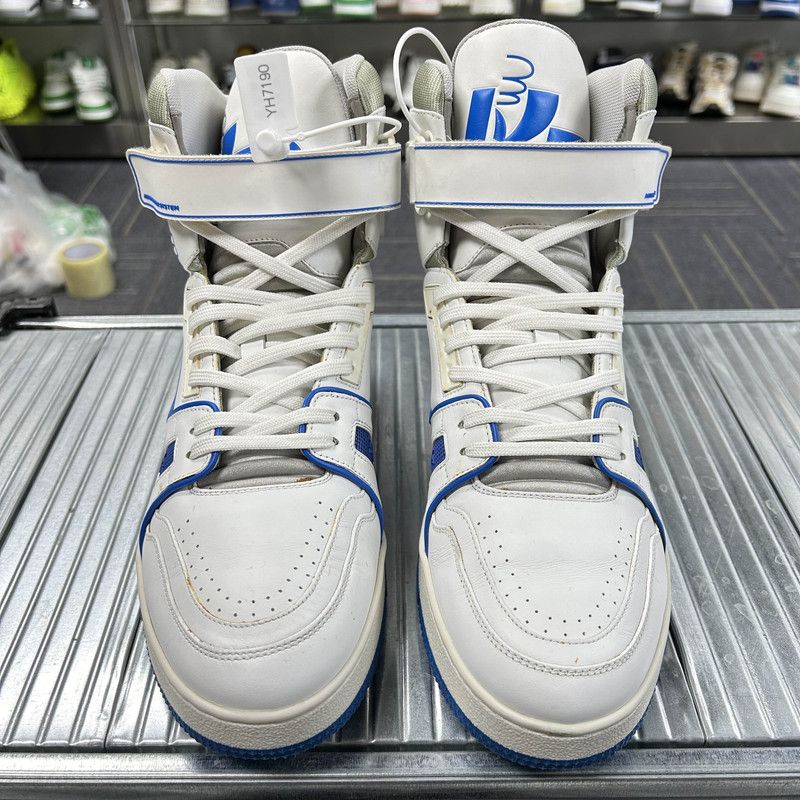 Louis Vuitton Louis Vuitton Trainer Blue and White Sneakers 0089 Size US 8 / EU 41 - 2 Thumbnail