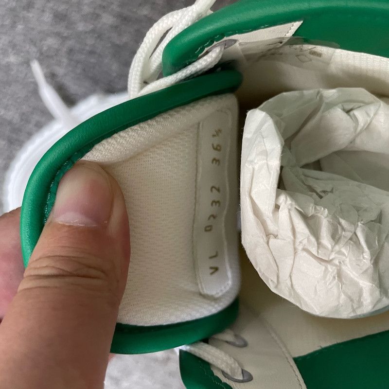 Louis Vuitton Louis Vuitton High-Top Sneakers in White and Green 0079 Size US 10 / EU 43 - 7 Thumbnail