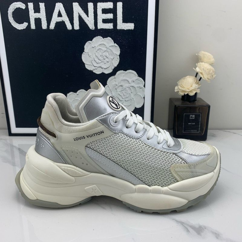 Louis Vuitton Louis Vuitton Run 55 Low Top Sneakers 0079 Size US 5.5 / EU 38 - 8 Thumbnail