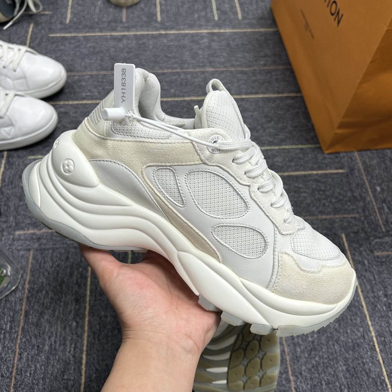 Louis Vuitton Louis Vuitton Run 55 Comfortable White Casual Sneakers 0079 Size US 8 / EU 41 - 7 Thumbnail