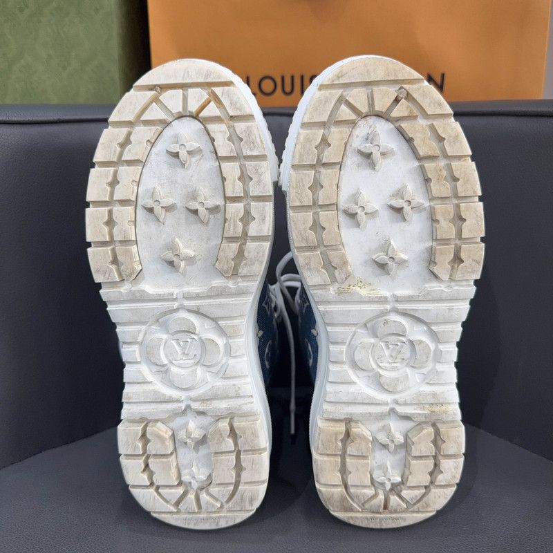Louis Vuitton Louis Vuitton Squad Boot Monogram High-Top Sneakers 0079 Size US 6 / EU 39 - 17 Thumbnail