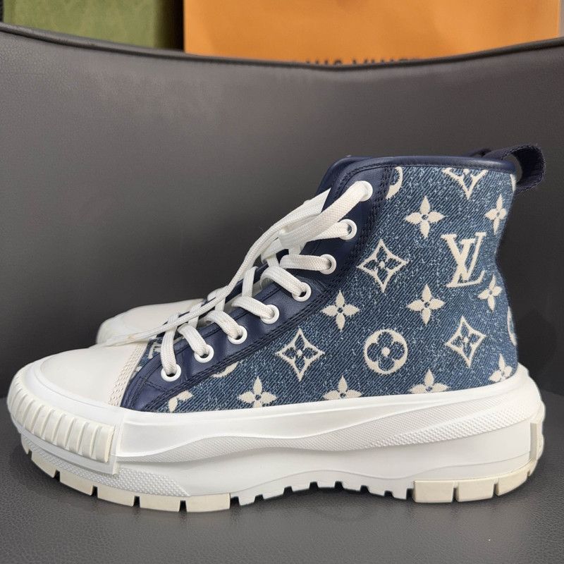 Louis Vuitton Louis Vuitton Squad Boot Monogram High-Top Sneakers 0079 Size US 6 / EU 39 - 11 Thumbnail