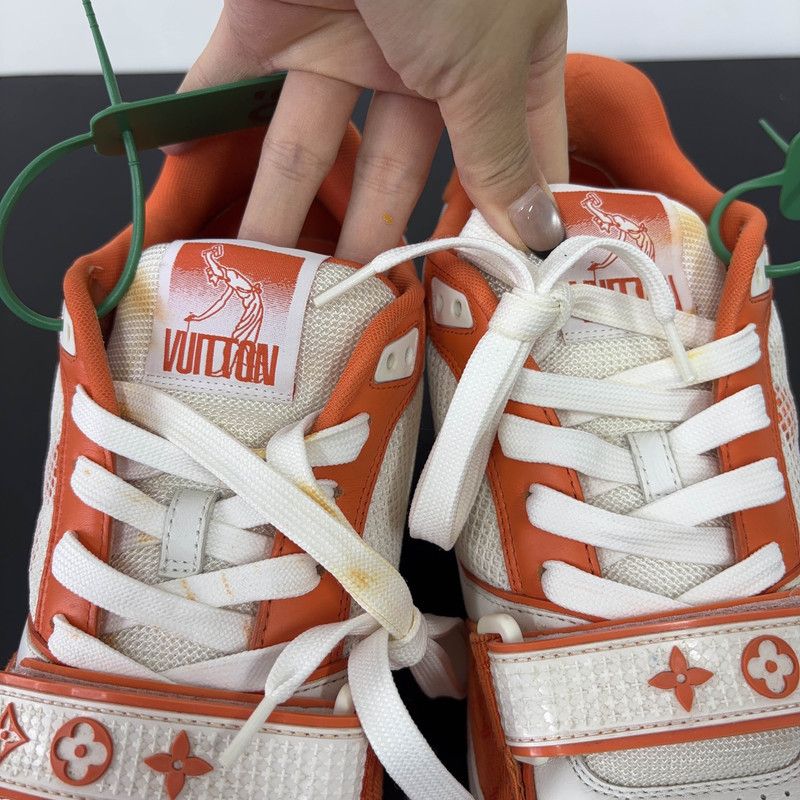 Louis Vuitton Louis Vuitton Trainer Low-Top Sneakers in White and Orange 0079 Size US 10 / EU 43 - 7 Thumbnail