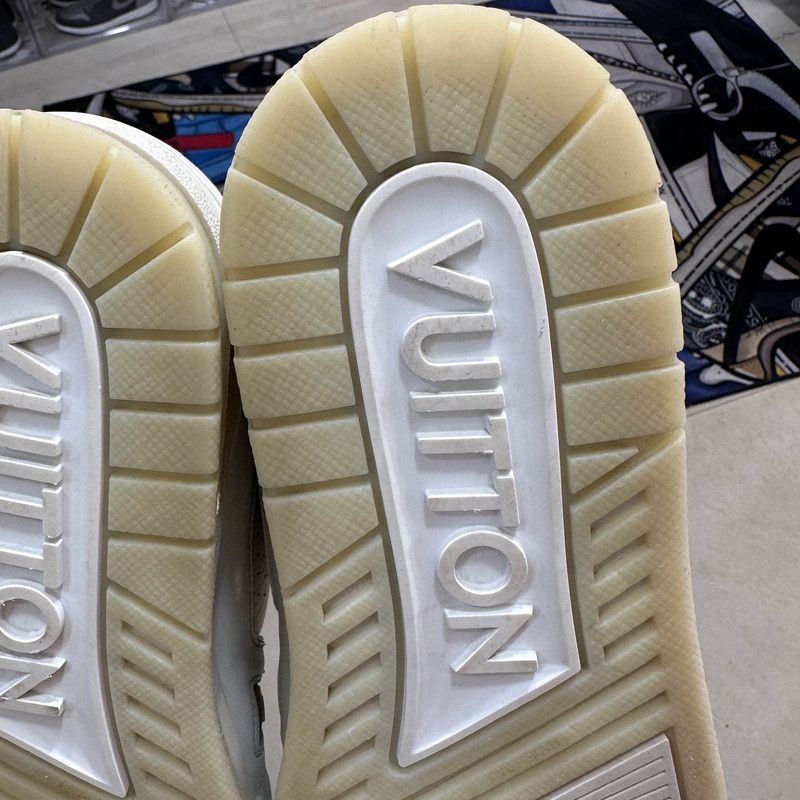 Louis Vuitton Louis Vuitton Trainer White Low-Top Sneakers 0079 Size US 11 / EU 44 - 11 Thumbnail