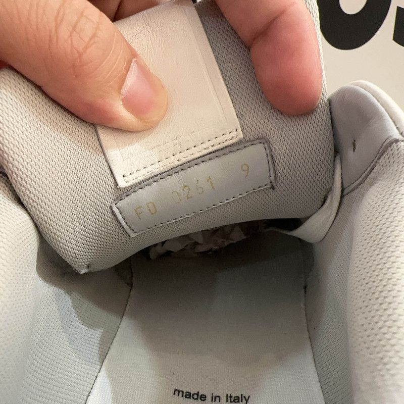 Louis Vuitton Louis Vuitton Trainer White Low-Top Sneakers 0079 Size US 11 / EU 44 - 5 Thumbnail