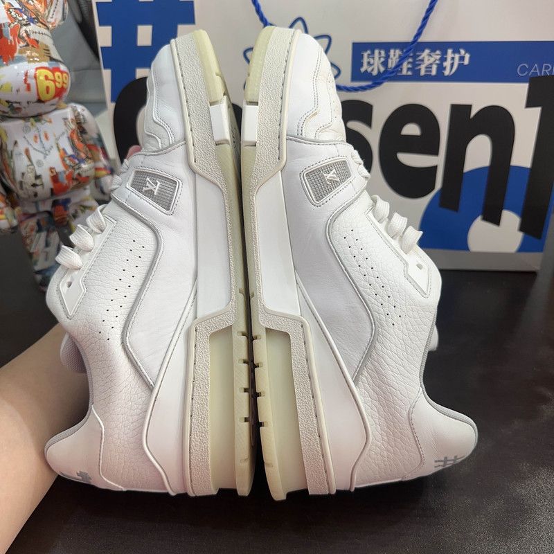 Louis Vuitton Louis Vuitton Trainer White Low-Top Sneakers 0079 Size US 11 / EU 44 - 8 Thumbnail