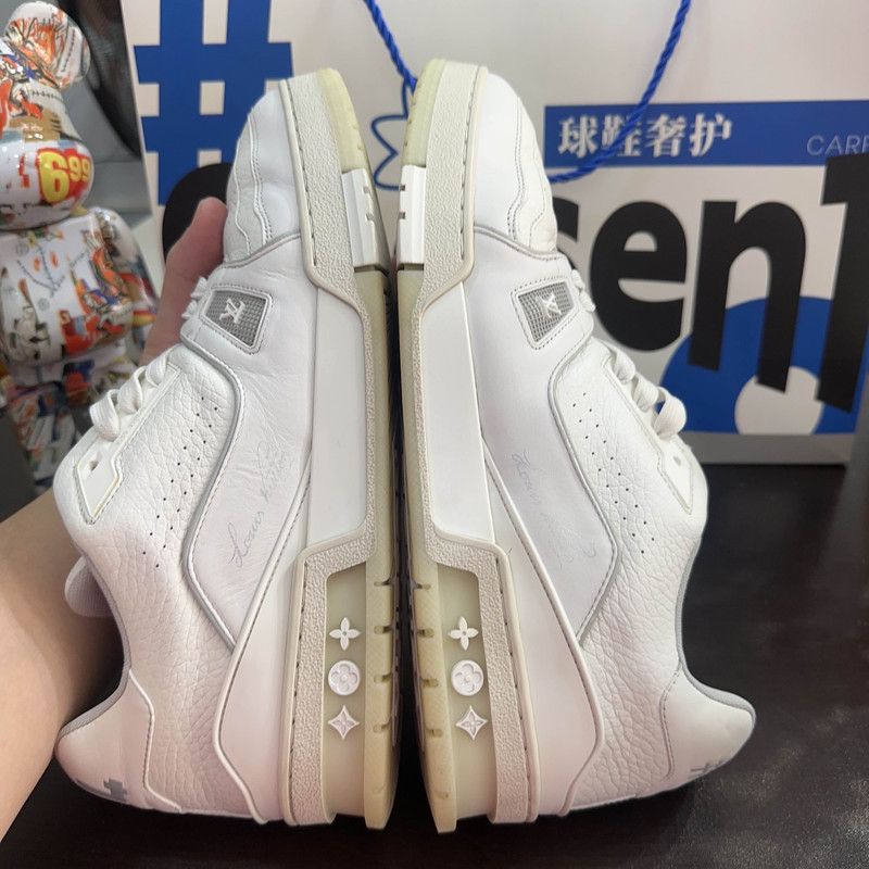 Louis Vuitton Louis Vuitton Trainer White Low-Top Sneakers 0079 Size US 11 / EU 44 - 7 Thumbnail